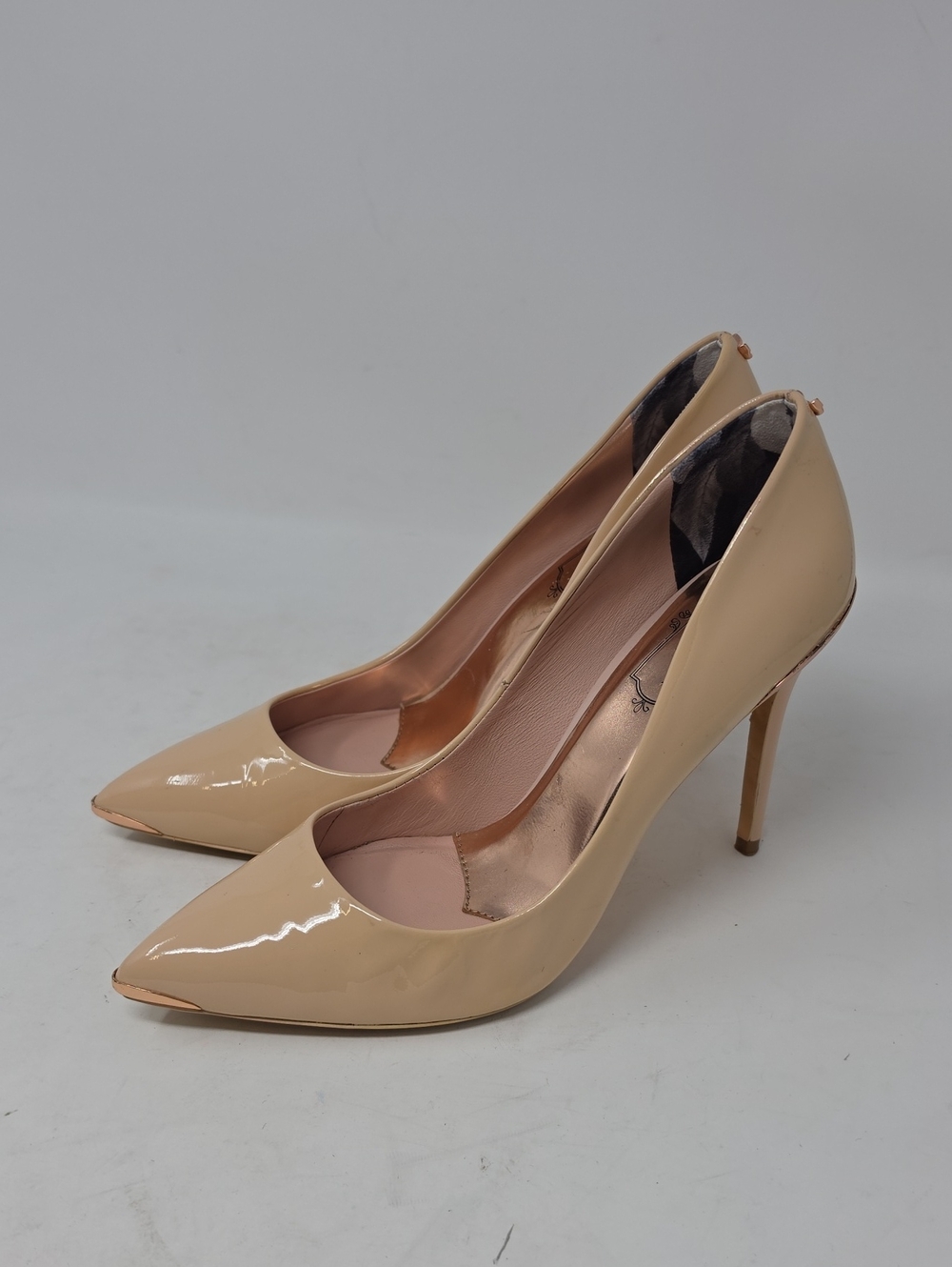 Ted Baker Kaawa Patent Leather Nude Heels With Rose Gold Accents Size 37 =6